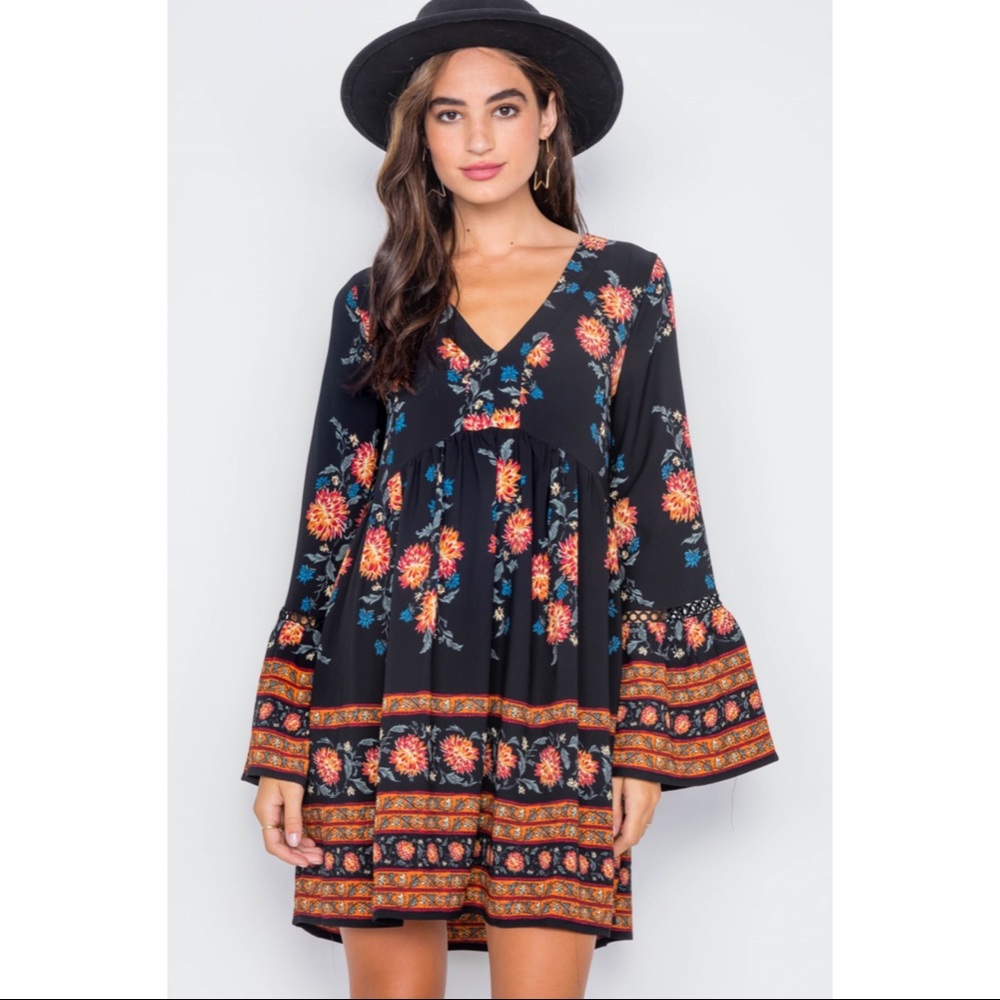 LAST ONE • Floral Bohemian Dress - Picture 2 of 4